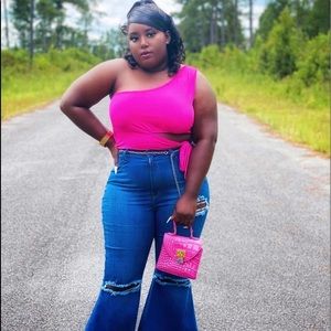 Meet your Posher, Tavii